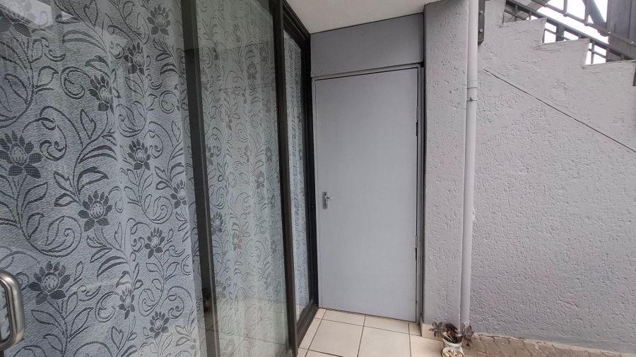 1 Bedroom Property for Sale in Hartenbos Central Western Cape